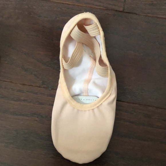 Angelo Luzio ballet slippers. Stretch canvas Body Wrappers. Size 1. Excellent. - Picture 3 of 6
